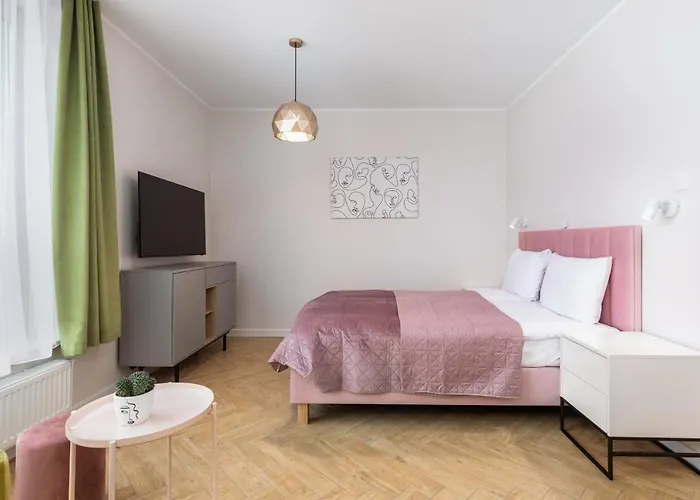 Апартаменты Old Town Pink *